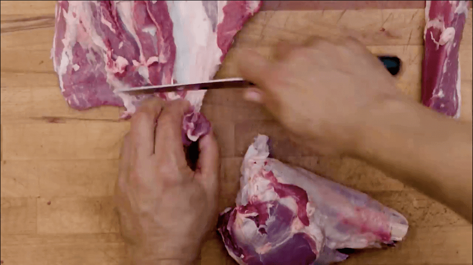 كيفية تقطيع لحم ساق الحمل