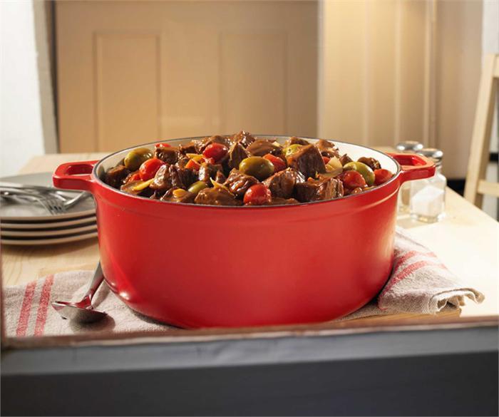 Beef, tomato and olive casserole