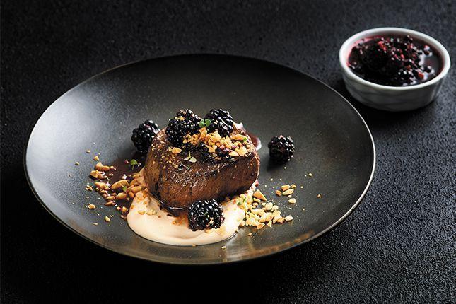 Australian beef tenderloin with greek yoghurt & blackberries