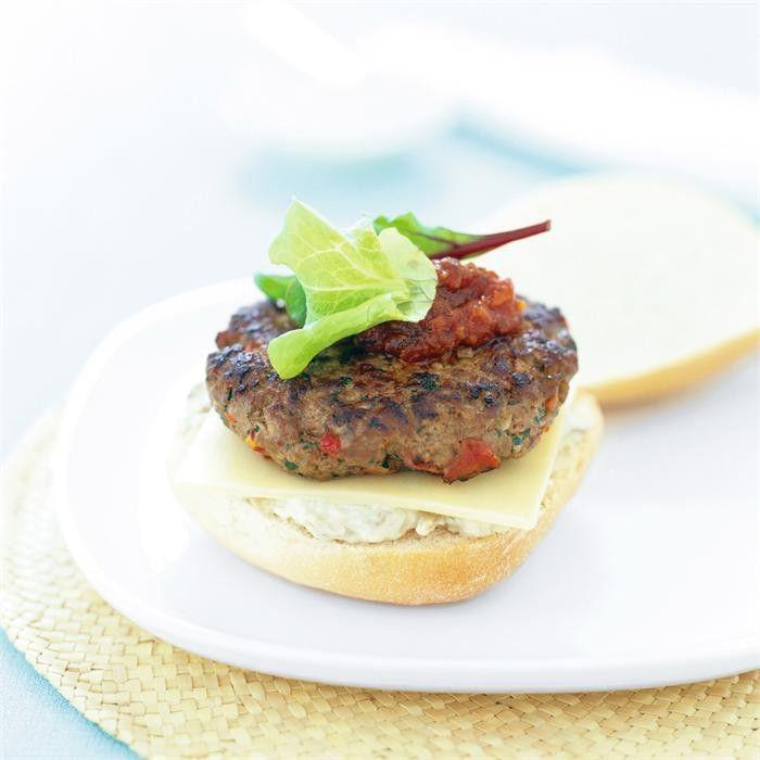 Beef burgers with sun-dried tomatoes