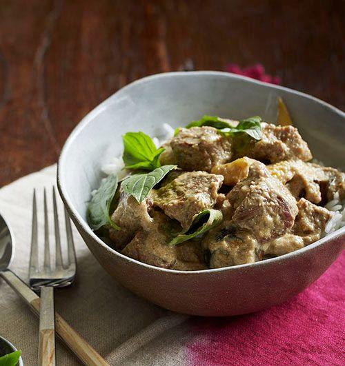 Green curry with beef, eggplant and thai basil
